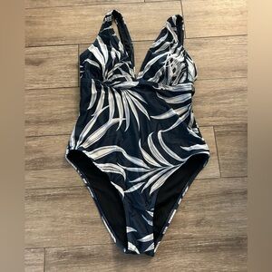 Cupshe One piece bathing suit size L